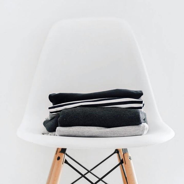 How to create a capsule wardrobe for simple living